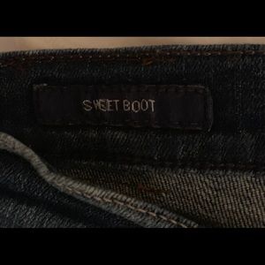 LUCKY BRAND JEANS